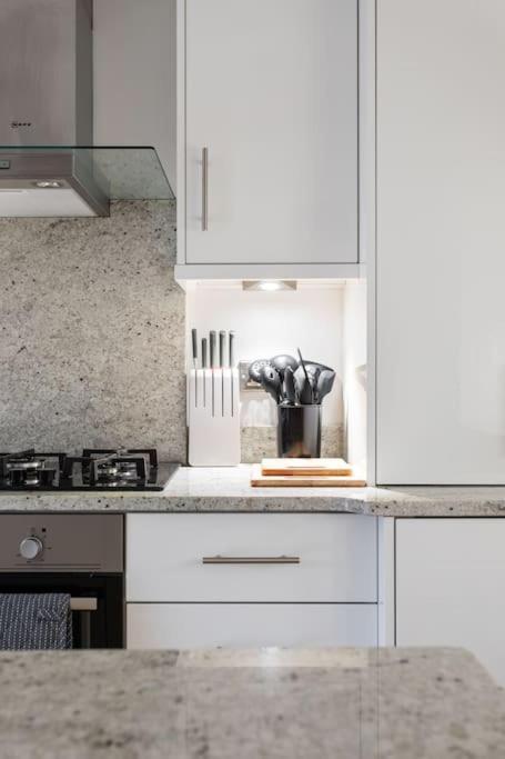 Best City Centre Luxurious Home Free Parking Belfast Dış mekan fotoğraf